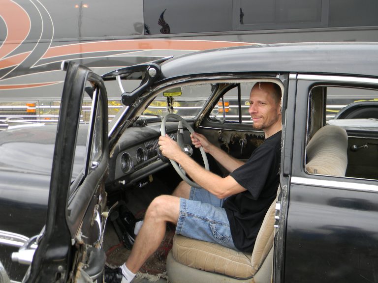 Rhett Akins at Old Threshers in Shelbina; What’s a Little Mud When You